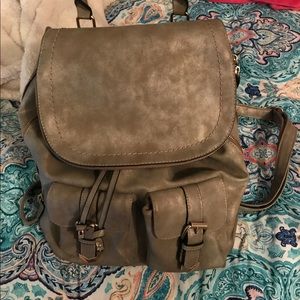 Multi pocket back pack!!!