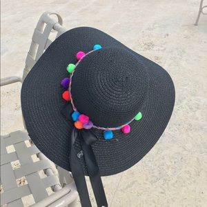 Pompoms Hat