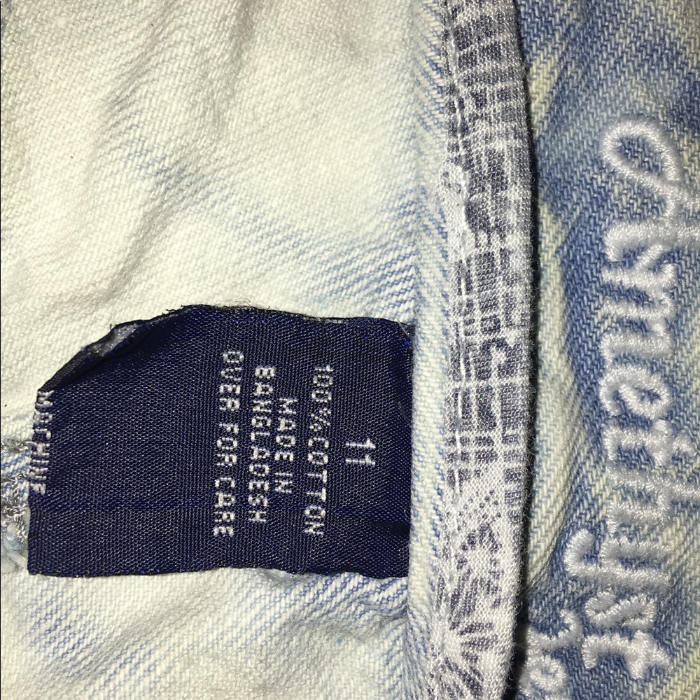 Bleached shorts - Picture 3 of 3
