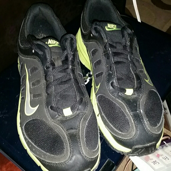 Shoes - Picture 2 of 4