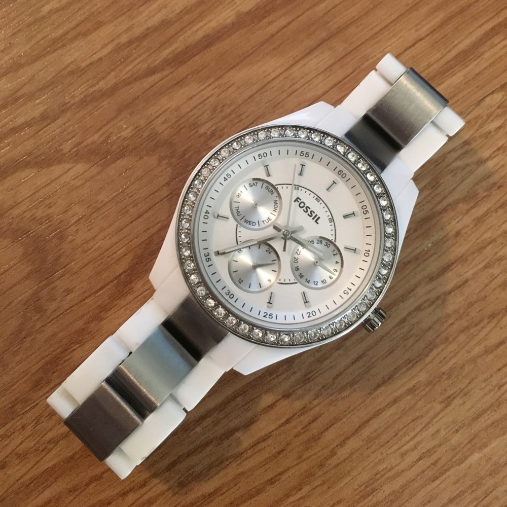 White and stainless steel Fossil watch