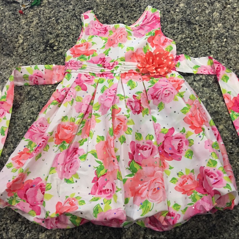 Never worn girls floral dress, size 5