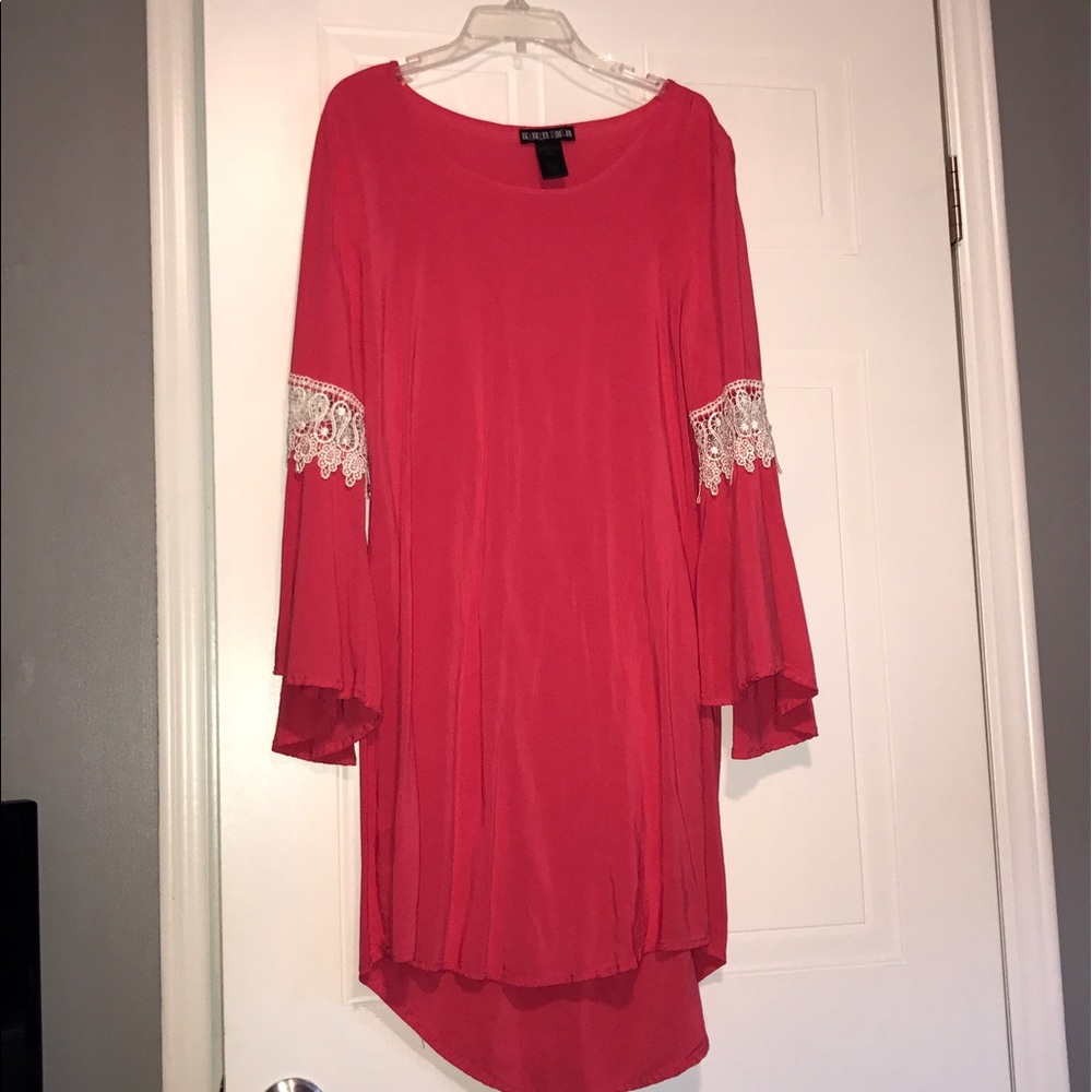 Dress - Picture 1 of 3