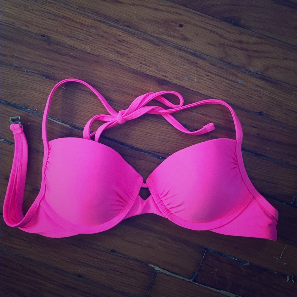 Like new: Bikini top