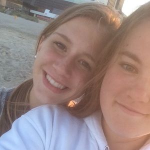 Meet your Posher, Caleigh