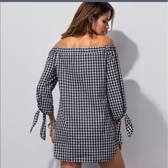 5⭐️rated"Melanie" off the shoulder gingham top - Picture 5 of 6