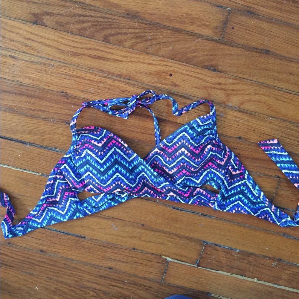 Like new: bikini top
