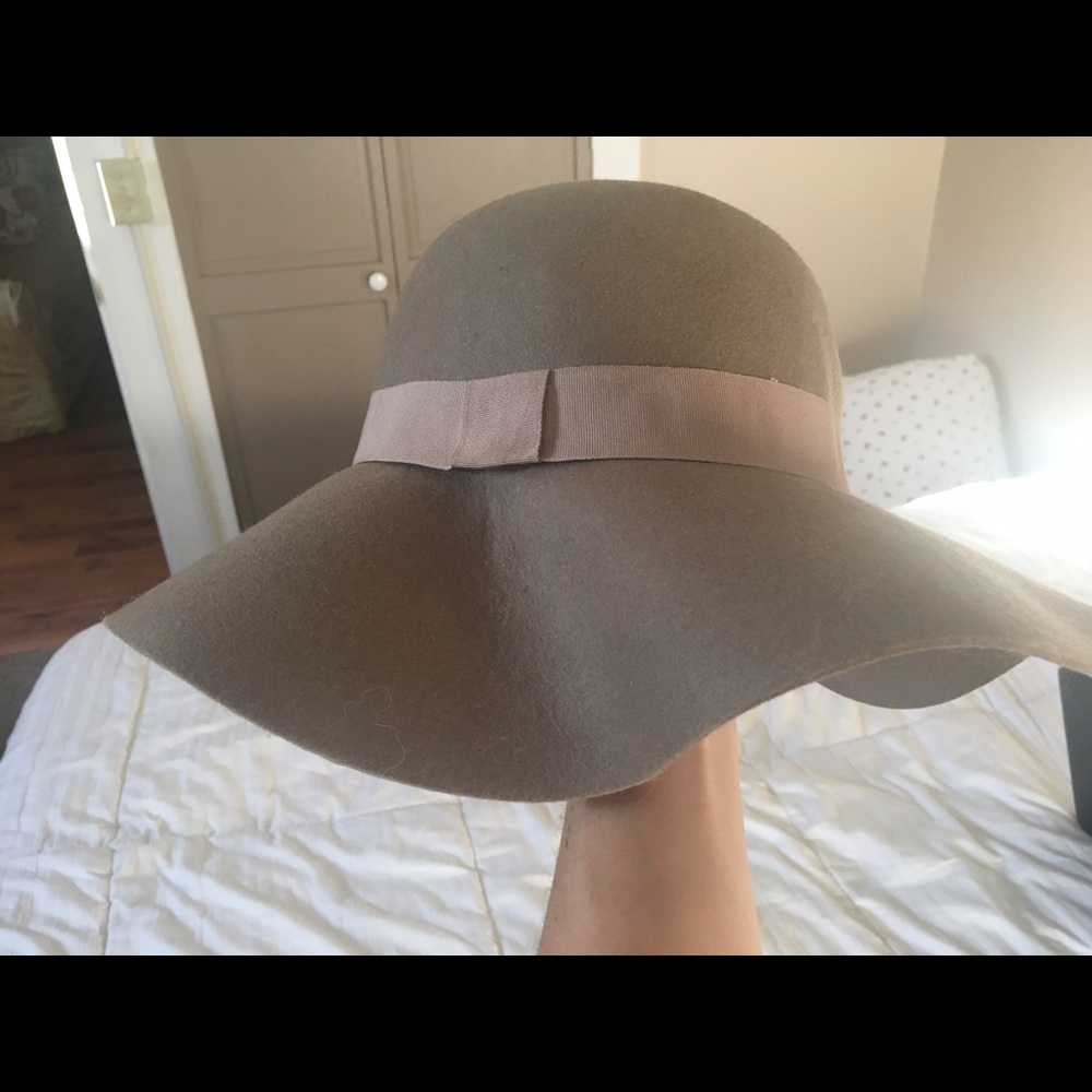 Tan floppy boho hat