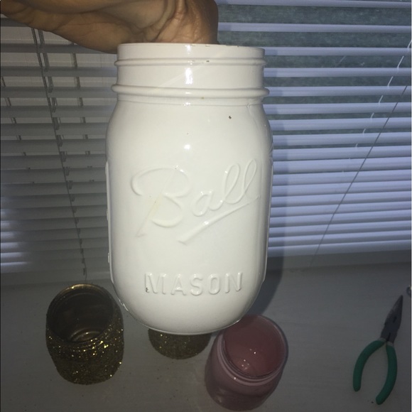 Mason jar set. Two gold, one white, one pink - Picture 3 of 4