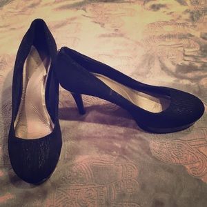 Tahari Black Sophia Platform Pumps