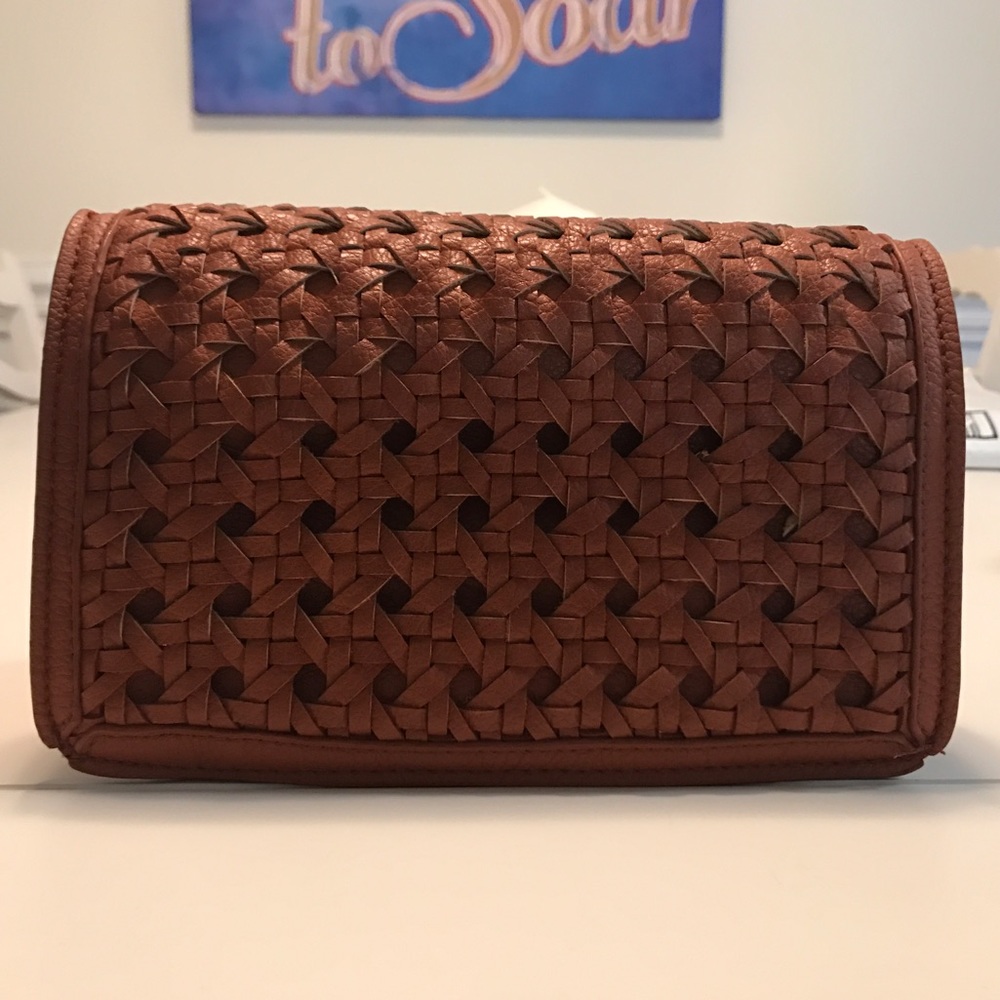 Street Level Convertible Cross Body Bag