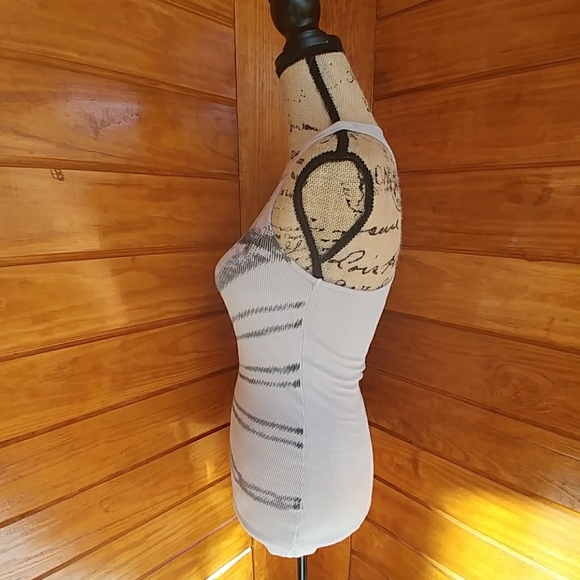 💙Racer Back Tank - Picture 3 of 3