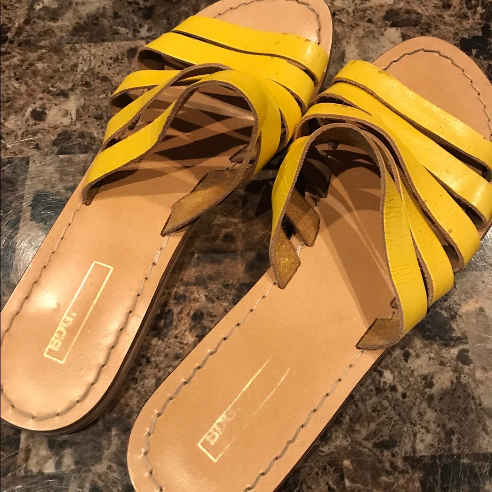 🌻 BDG Urban Outfitters Yellow Leather Sandals! 🌻