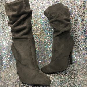 Mid-leg Faux Suede Boots