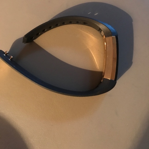 Fitbit Alta Activity and Sleep Tracker and charger - Picture 2 of 8