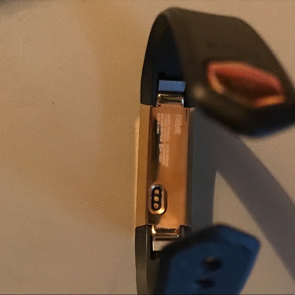 Fitbit Alta Activity and Sleep Tracker and charger - Picture 3 of 8