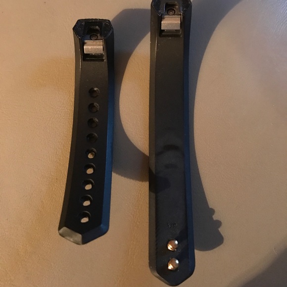 Fitbit Alta Activity and Sleep Tracker and charger - Picture 5 of 8