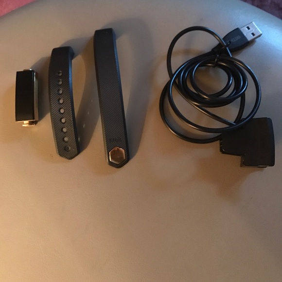 Fitbit Alta Activity and Sleep Tracker and charger - Picture 8 of 8