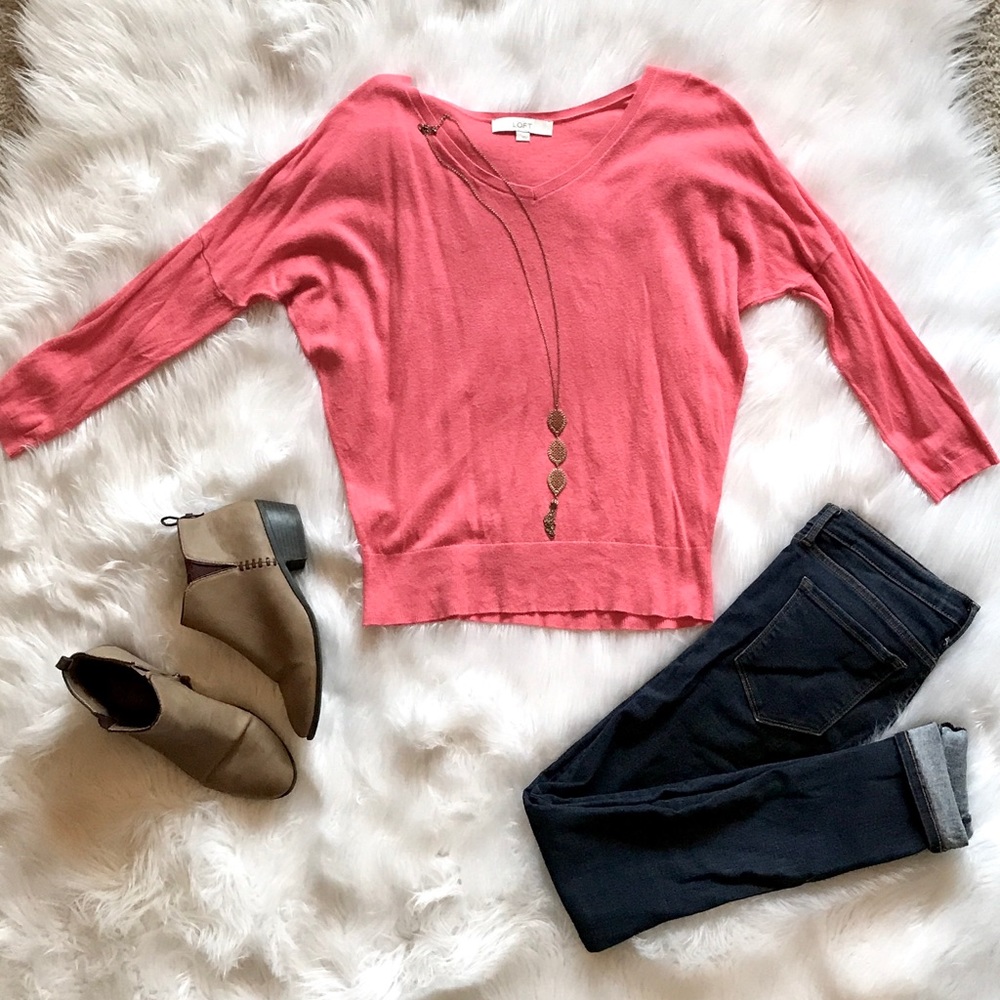 💕 LOFT Pink lightweight sweater! 💞