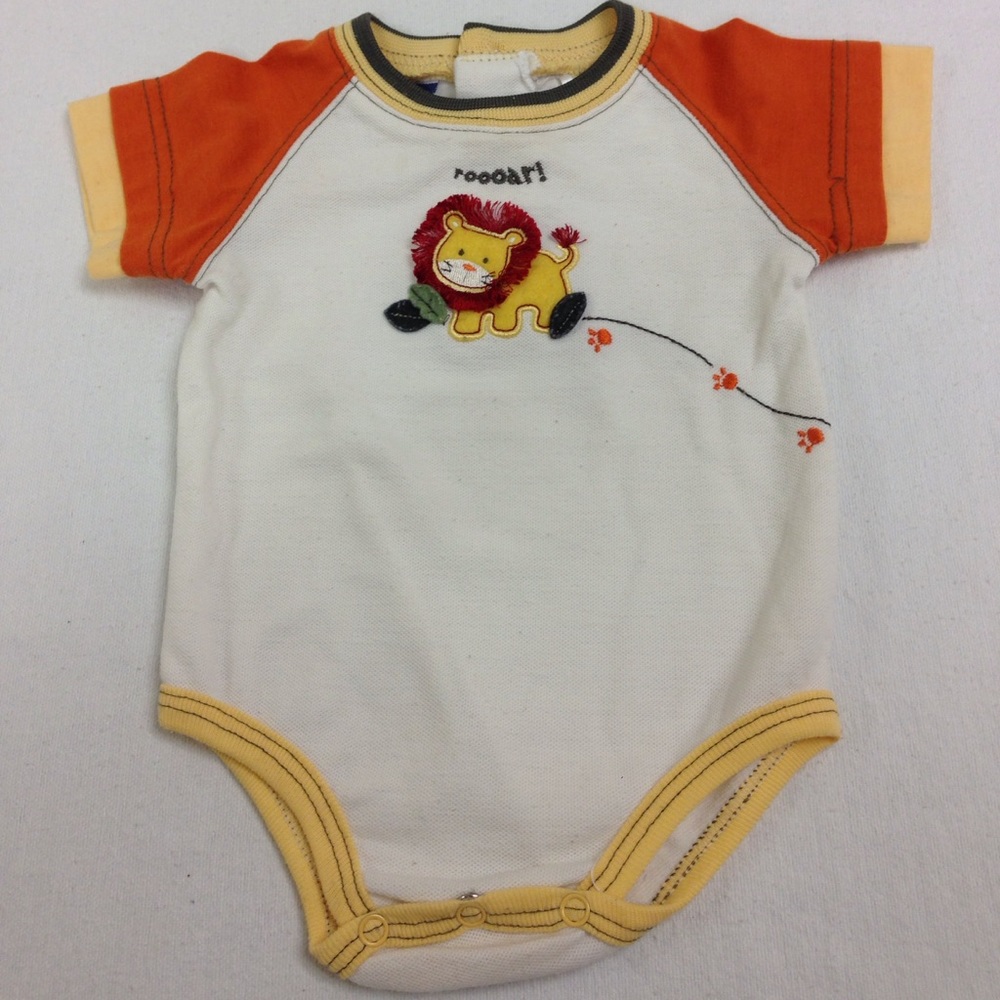 ⛔️ REDUCED⛔️ Baby Grand Onesie