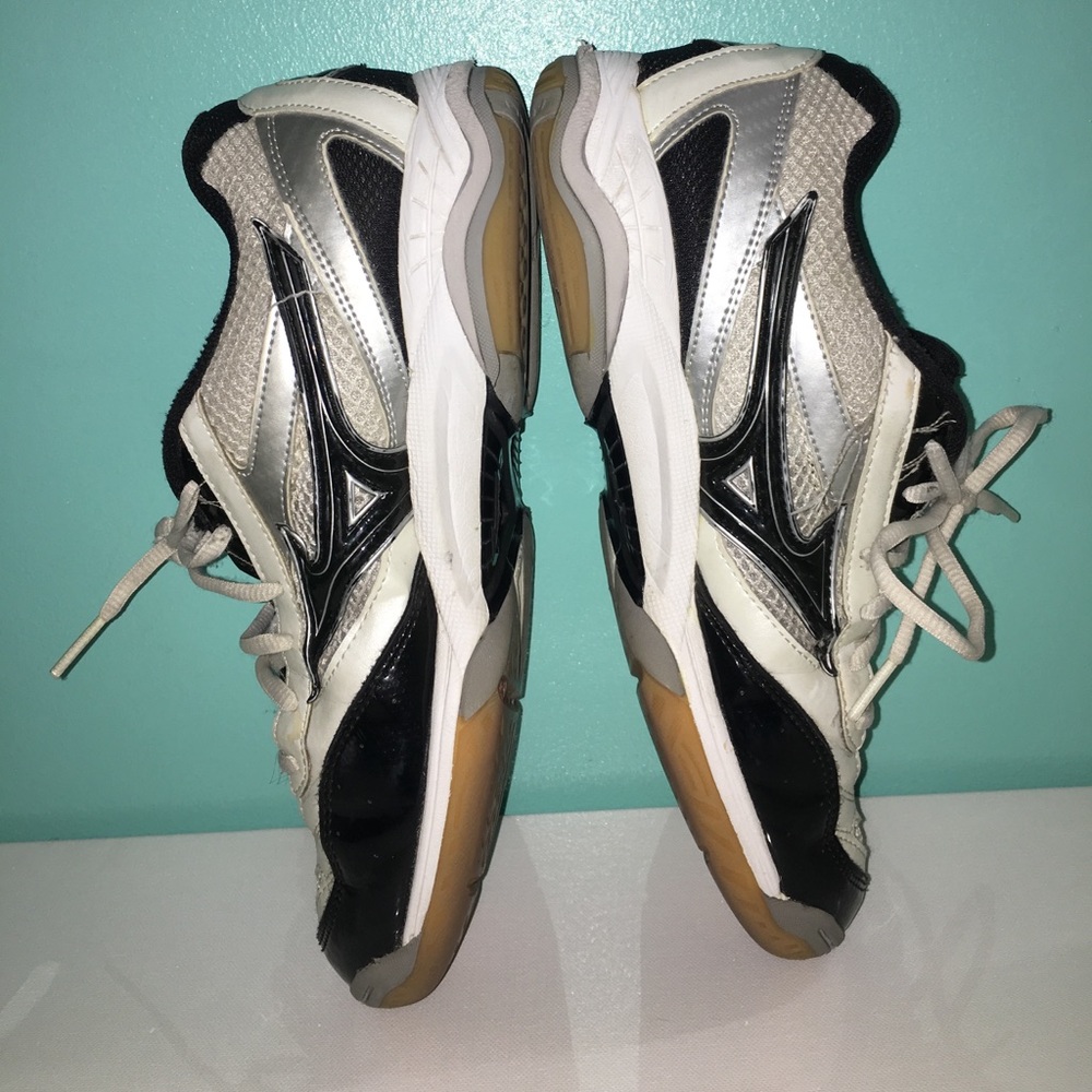 Mizuno Volleyball Shoes