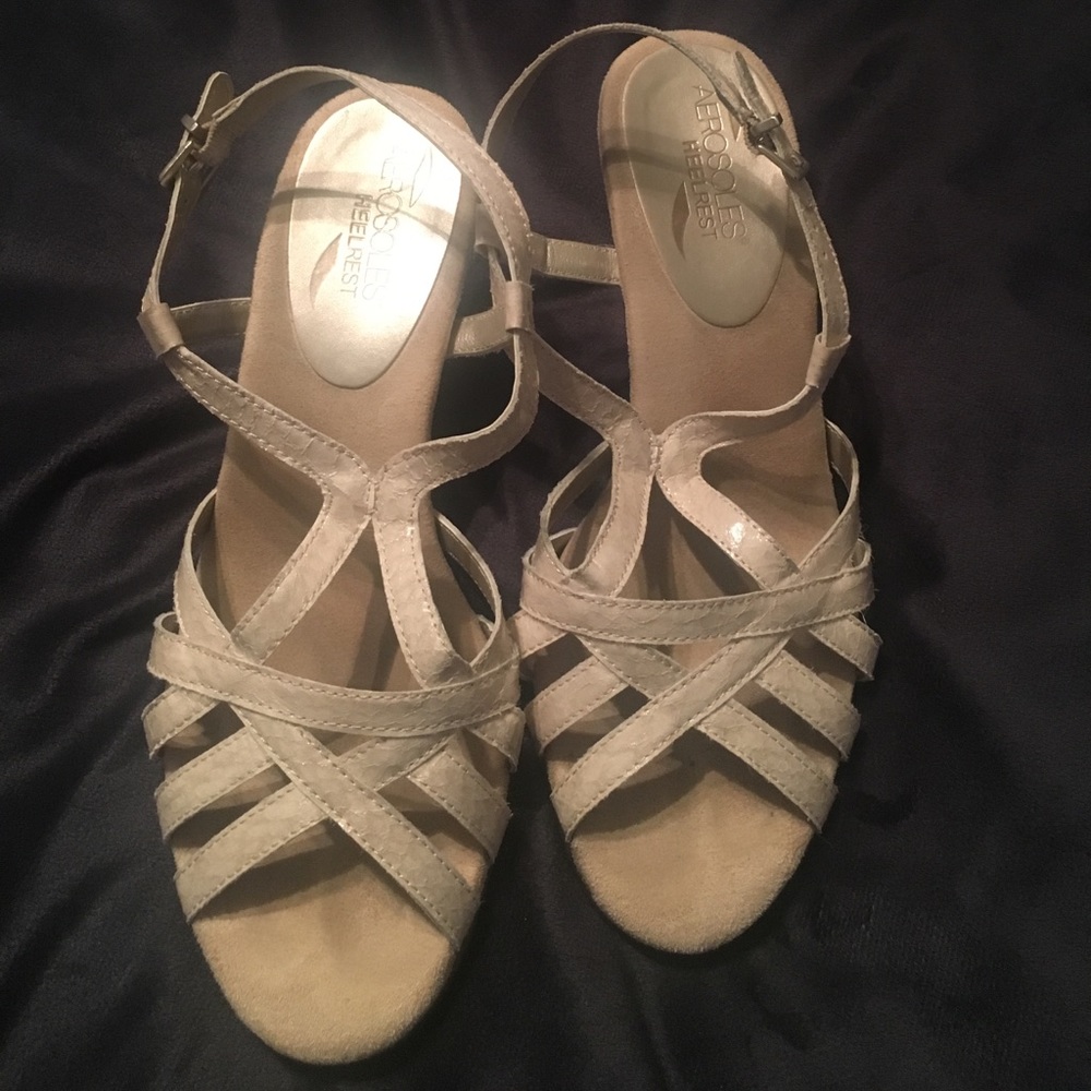 Aerosoles Sz 8.5 off-white snakeskin strappy heels