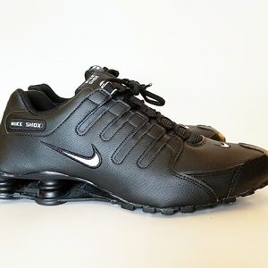 NIKE SHOX