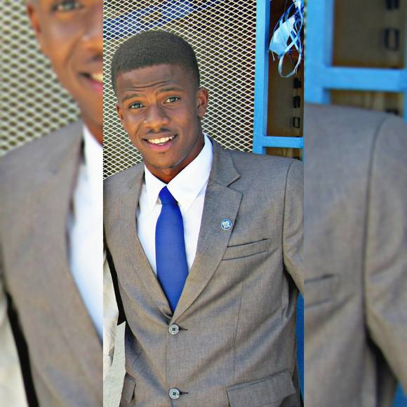 Meet your Posher, Chris - Picture 1 of 1