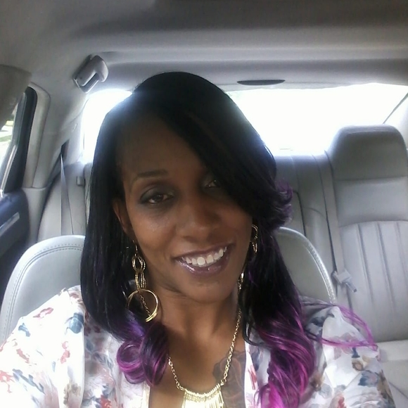 Meet your Posher, Nikki - Picture 1 of 1