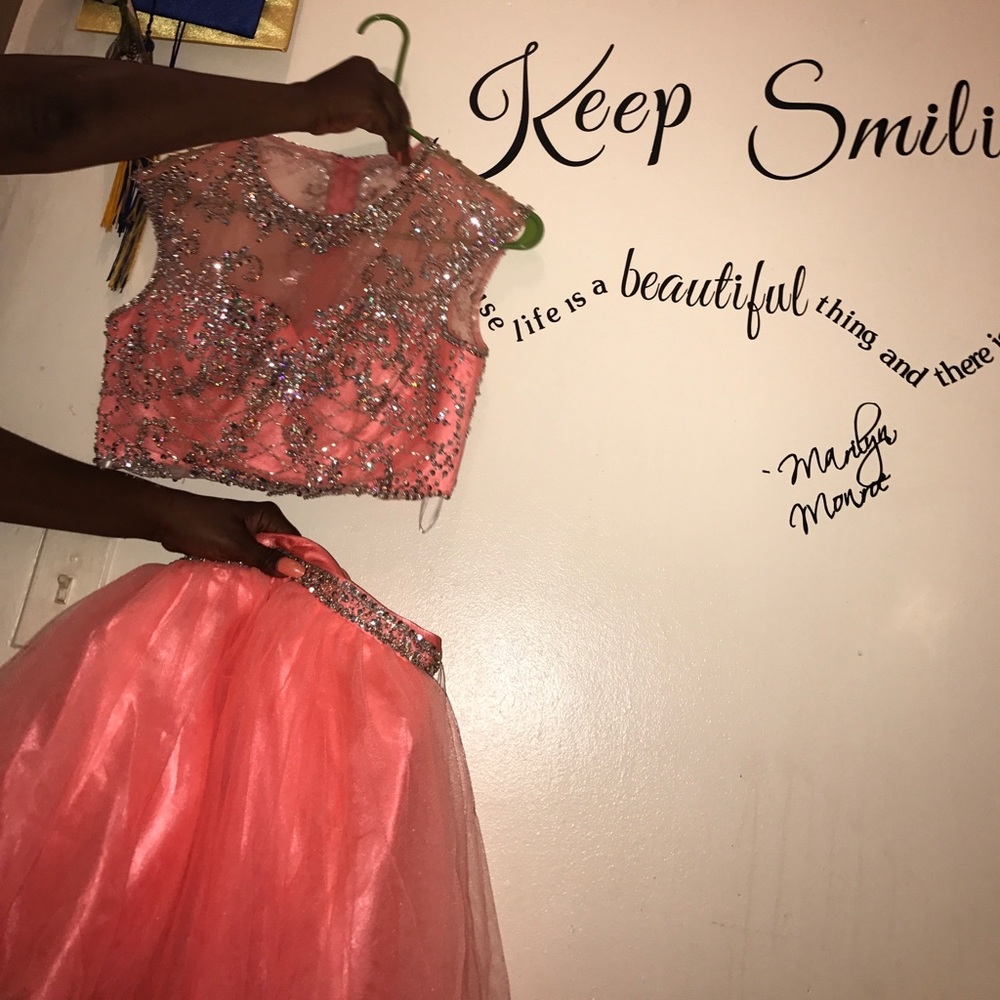 Two Piece PROM GRADUATION SWEET 16 Set WORN ONCE - Picture 8 of 8