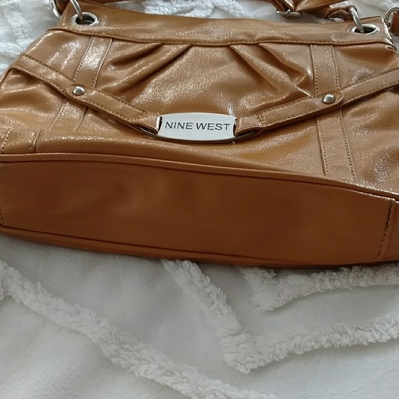 Nine west crossbody - Picture 4 of 8