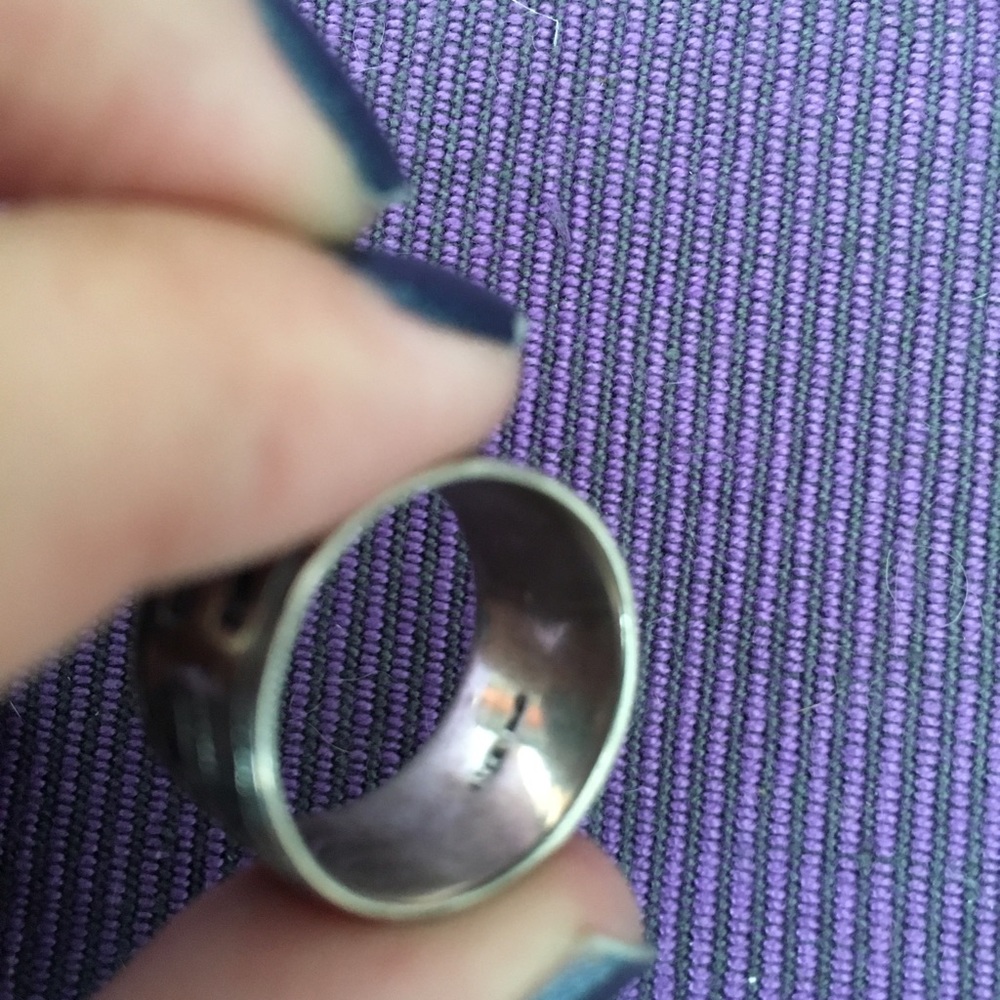 Silver ring, size 7 - Picture 3 of 3