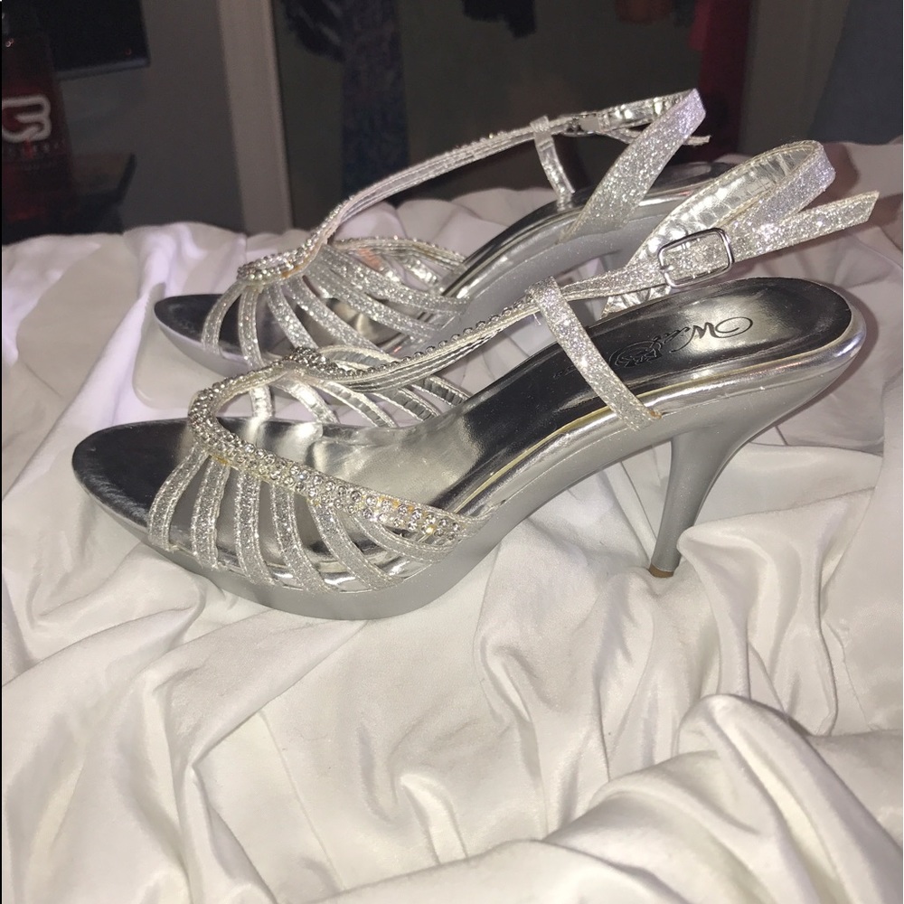 Heels - Picture 2 of 5