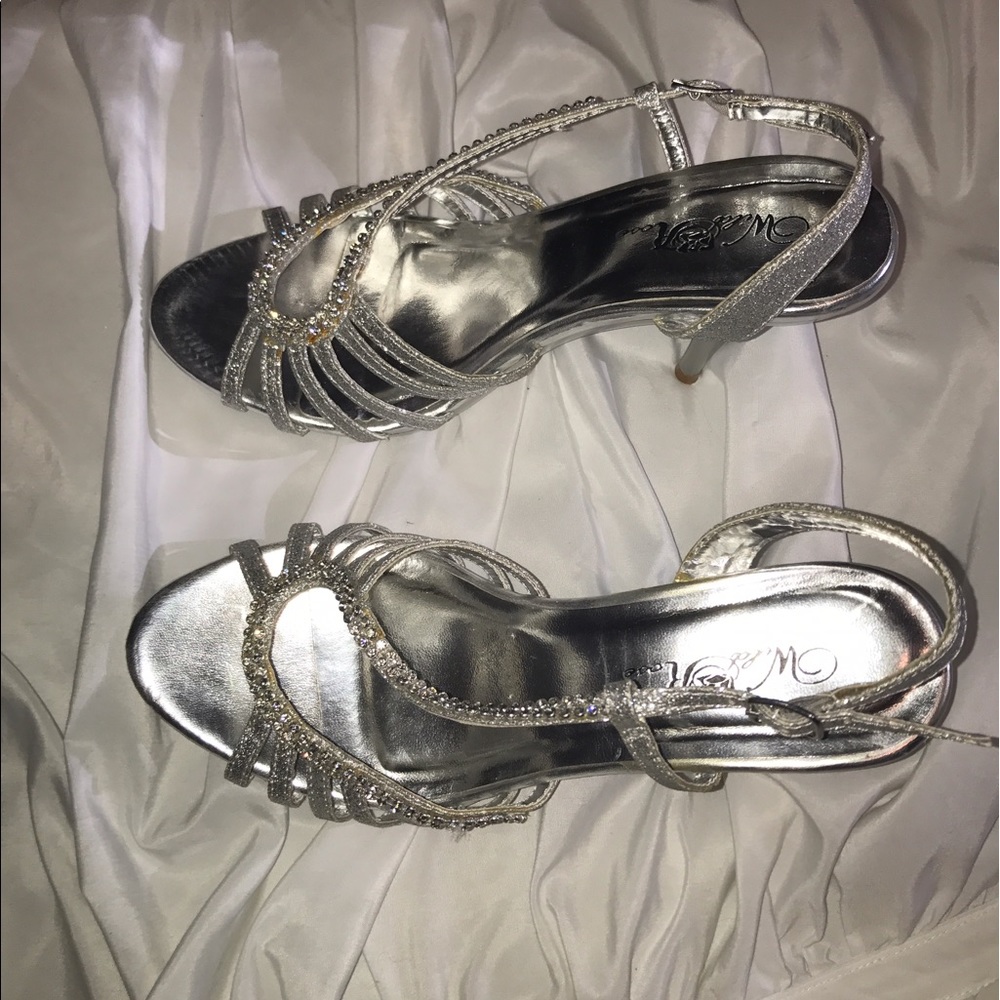 Heels - Picture 3 of 5