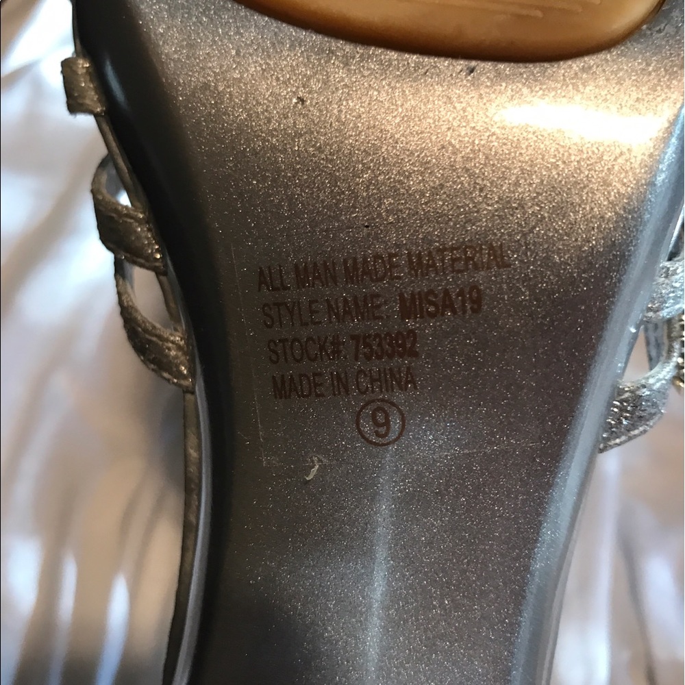 Heels - Picture 5 of 5