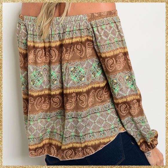 LAST ONE!!🌿PAISLEY OFF SHOULDER TOP🌿 - Picture 2 of 2