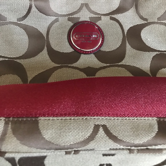 Coach - Picture 2 of 3