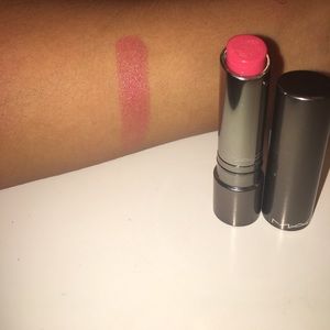 MAC lip color in Out For Passion