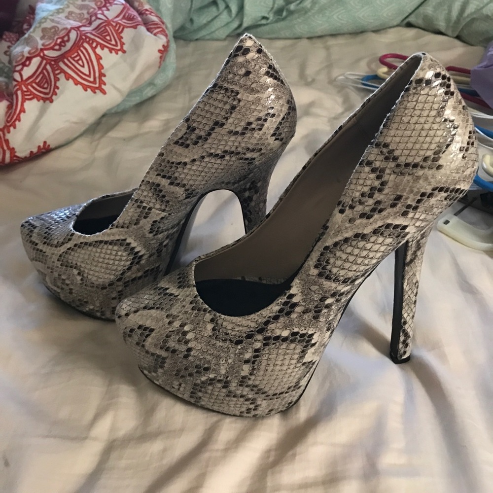 Steve Madden pumps - Picture 2 of 7