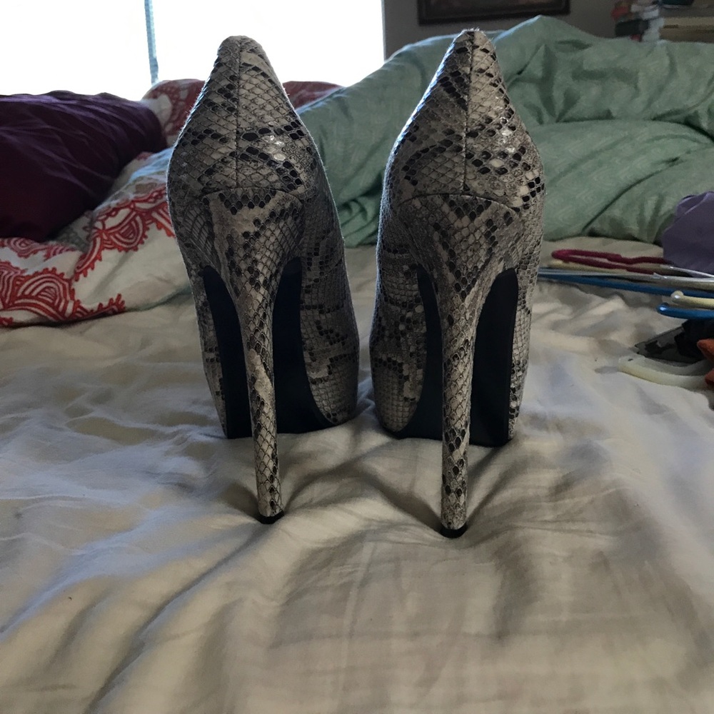 Steve Madden pumps - Picture 4 of 7