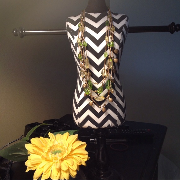 Necklace - Picture 2 of 2