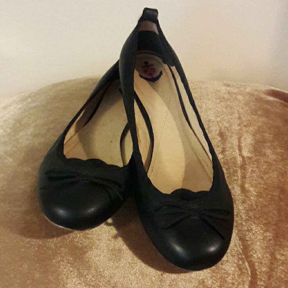 JC Black Flat Shoes