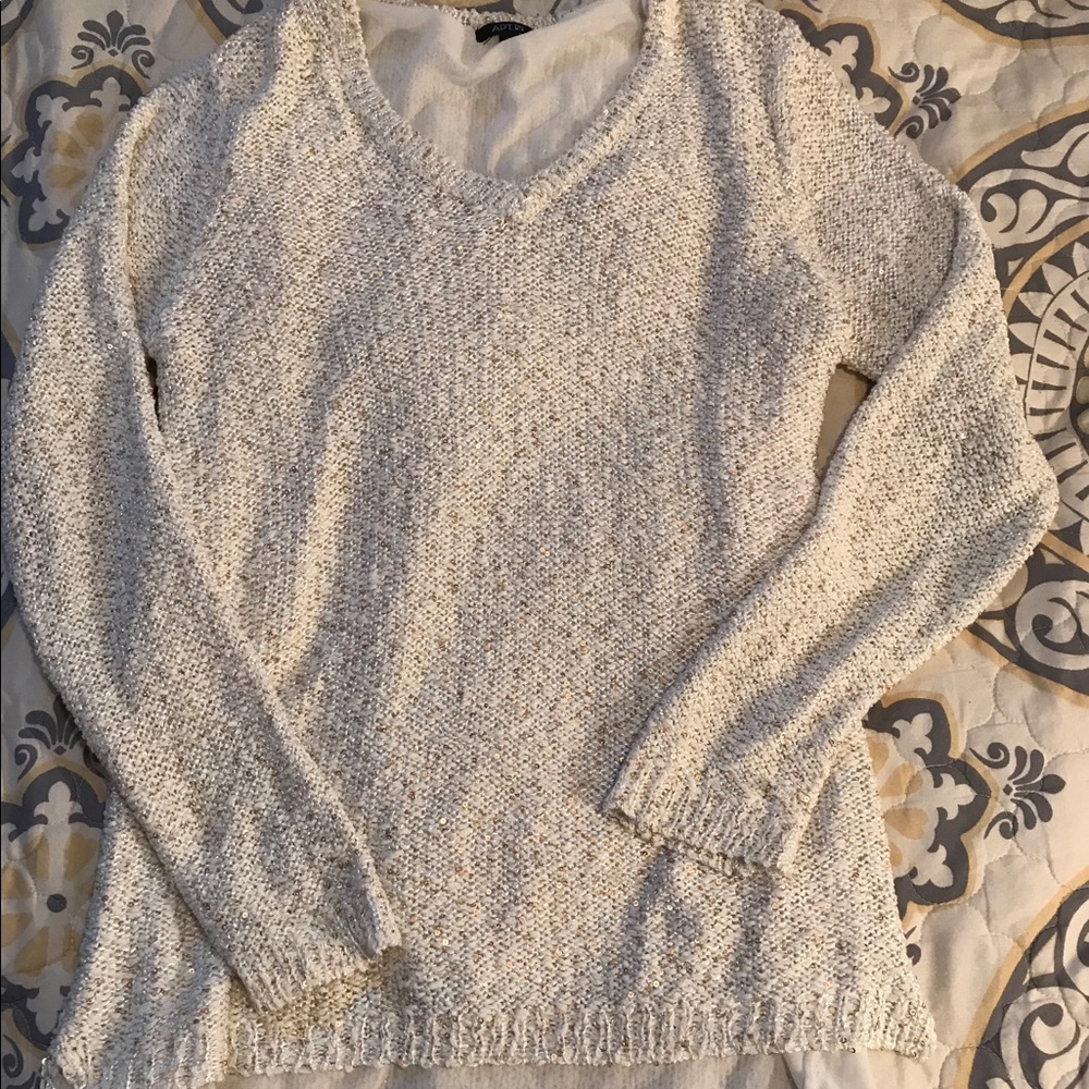 Cream and Gold Colored Long Sleeve💎