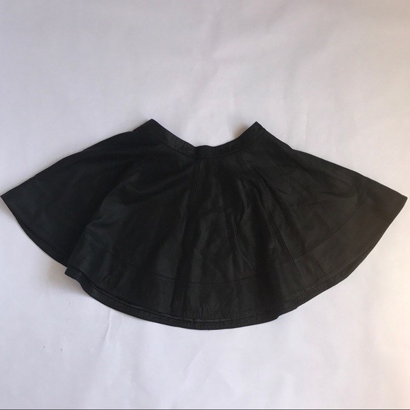 ASOS black leather skater skirt - Picture 2 of 8
