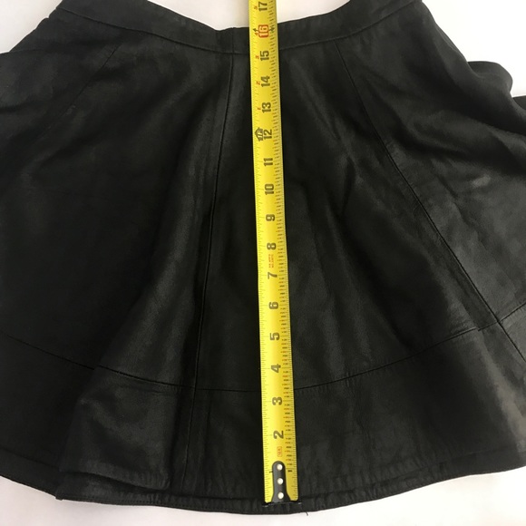 ASOS black leather skater skirt - Picture 4 of 8
