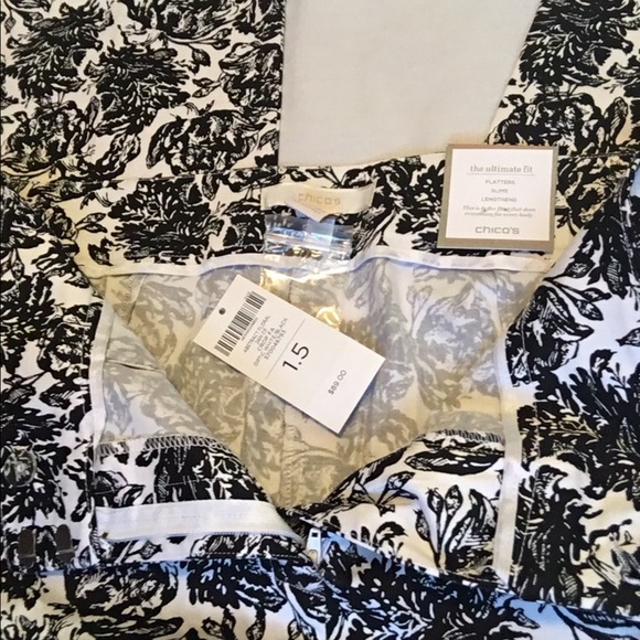 🆕👖NWT Chico's Abstract Floral Crop Pants - Picture 4 of 5