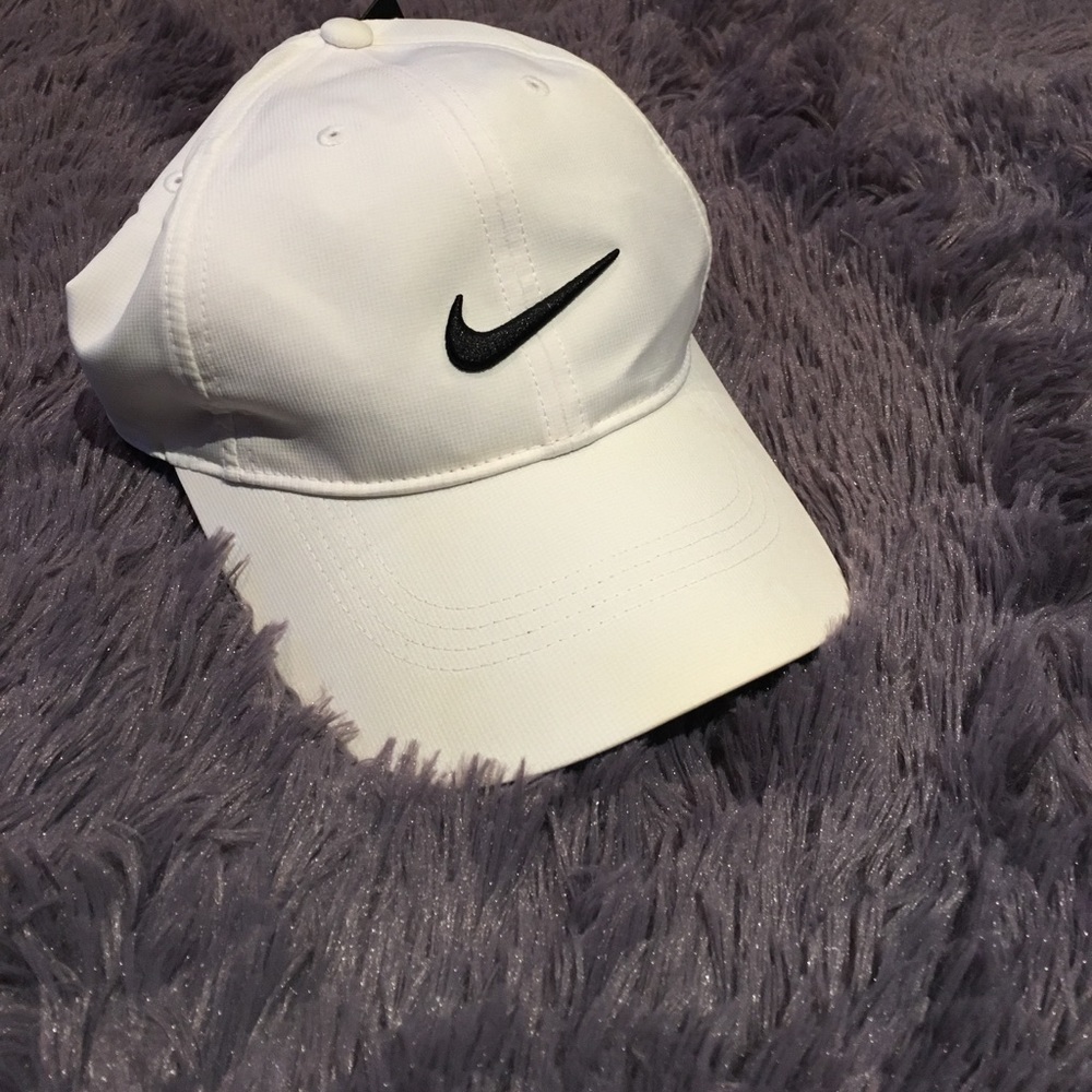 Nike golf hat