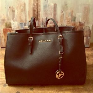 Michael Kors Jetsetters tote