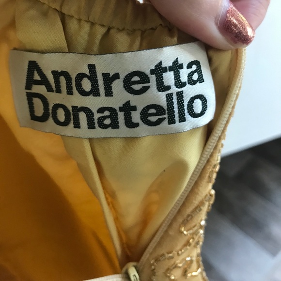 Beautiful Gold Sequined Formal 🌹 - Picture 4 of 4