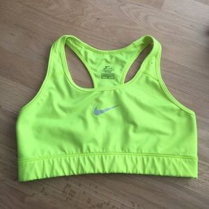 NEW! NIKE SPORTS BRA